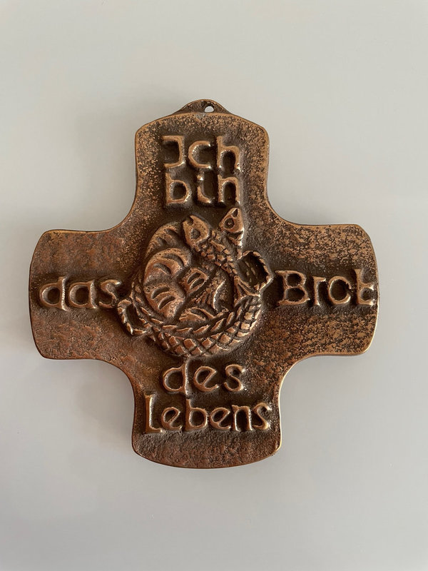 Bronzekreuz "Ich bin das Brot des Lebens"